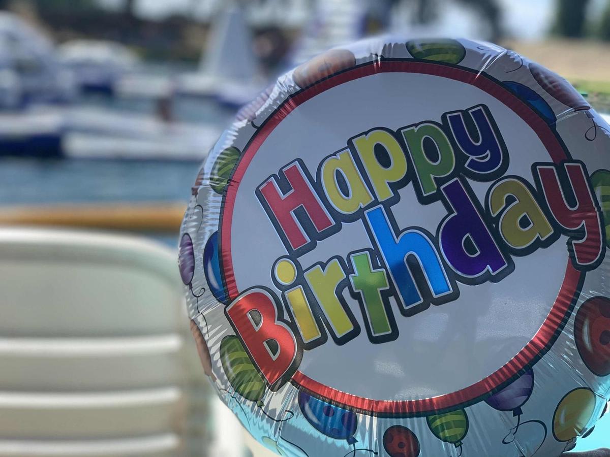 Birthday balloon decorations at Velocity Island Park party